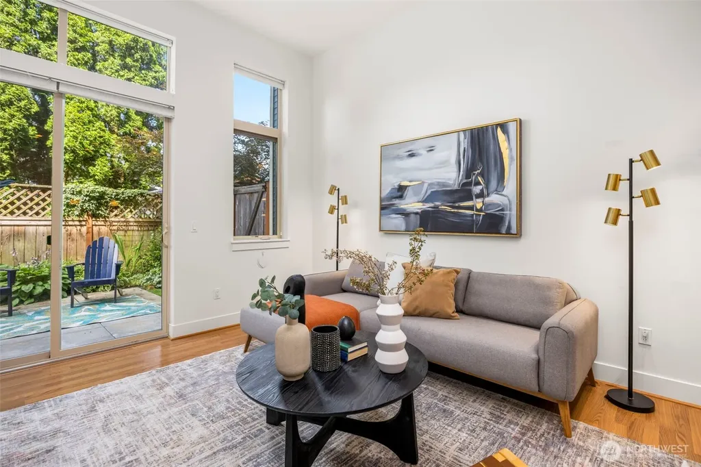 6801 Greenwood Avenue N Seattle WA 98103