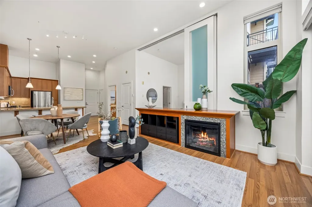 6801 Greenwood Avenue N Seattle WA 98103