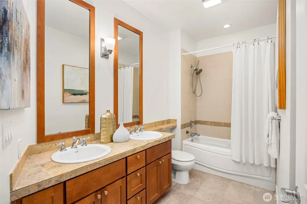 6801 Greenwood Avenue N Seattle WA 98103