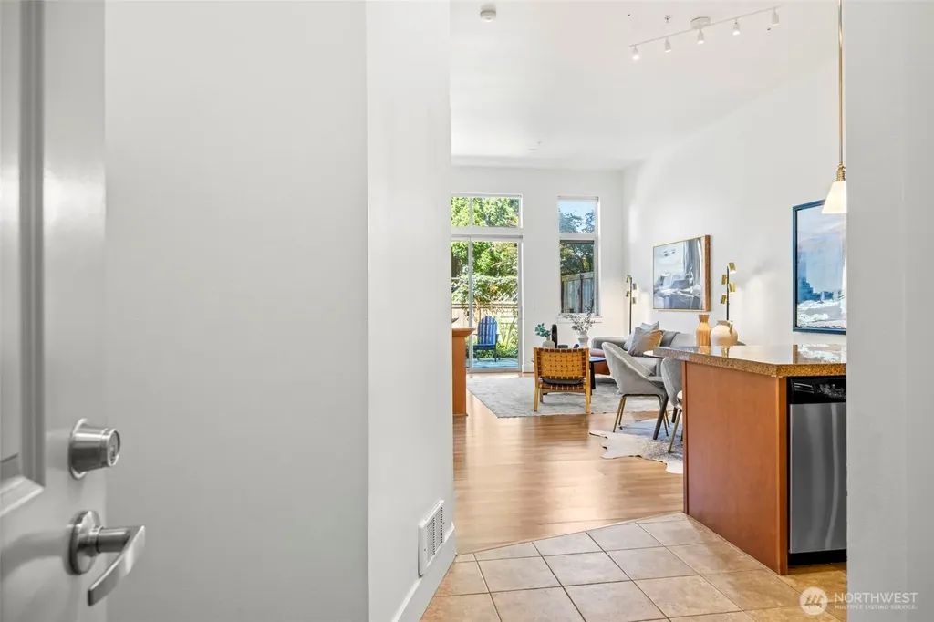 6801 Greenwood Avenue N Seattle WA 98103