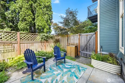 6801 Greenwood Avenue N Seattle WA 98103