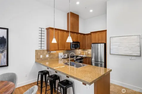 6801 Greenwood Avenue N Seattle WA 98103