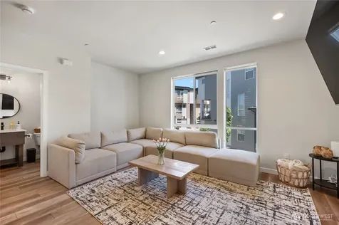 2527 Gibson Road Everett WA 98204