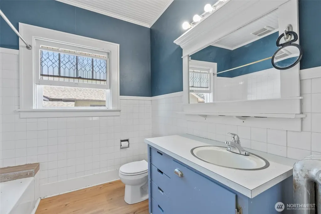 297 NE Washington Avenue Chehalis WA 98532