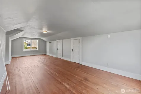 297 NE Washington Avenue Chehalis WA 98532