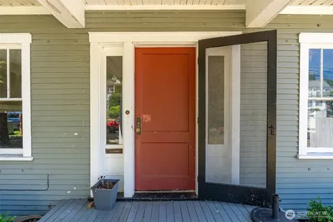 297 NE Washington Avenue Chehalis WA 98532