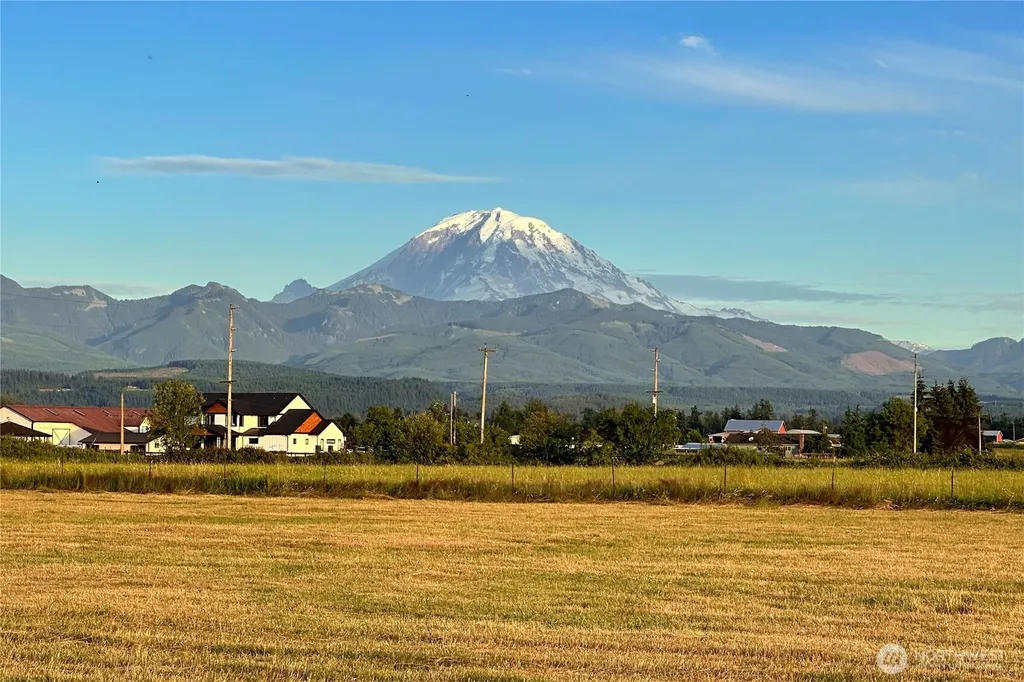 212 SE 448th Street Enumclaw WA 98022