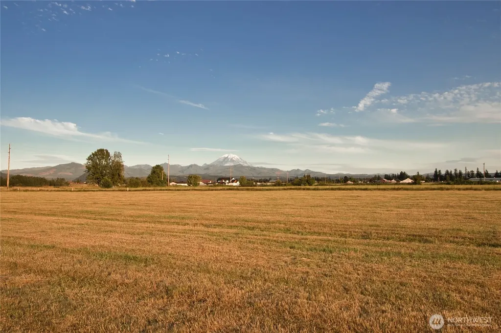 212 SE 448th Street Enumclaw WA 98022