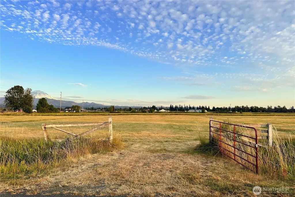 212 SE 448th Street Enumclaw WA 98022