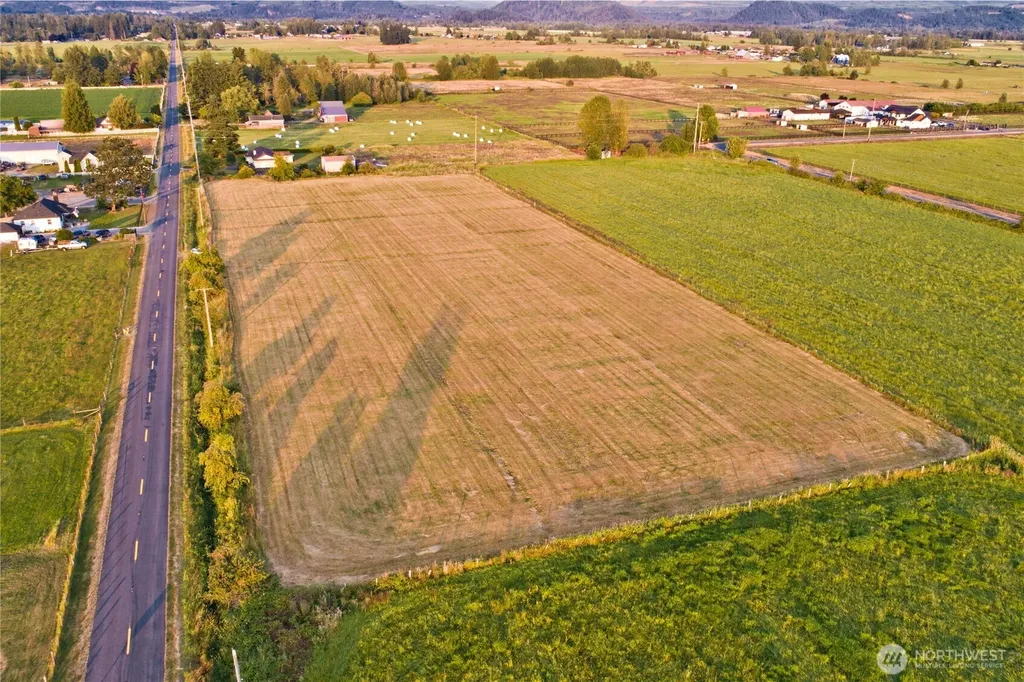 212 SE 448th Street Enumclaw WA 98022