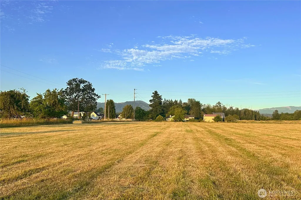 212 SE 448th Street Enumclaw WA 98022