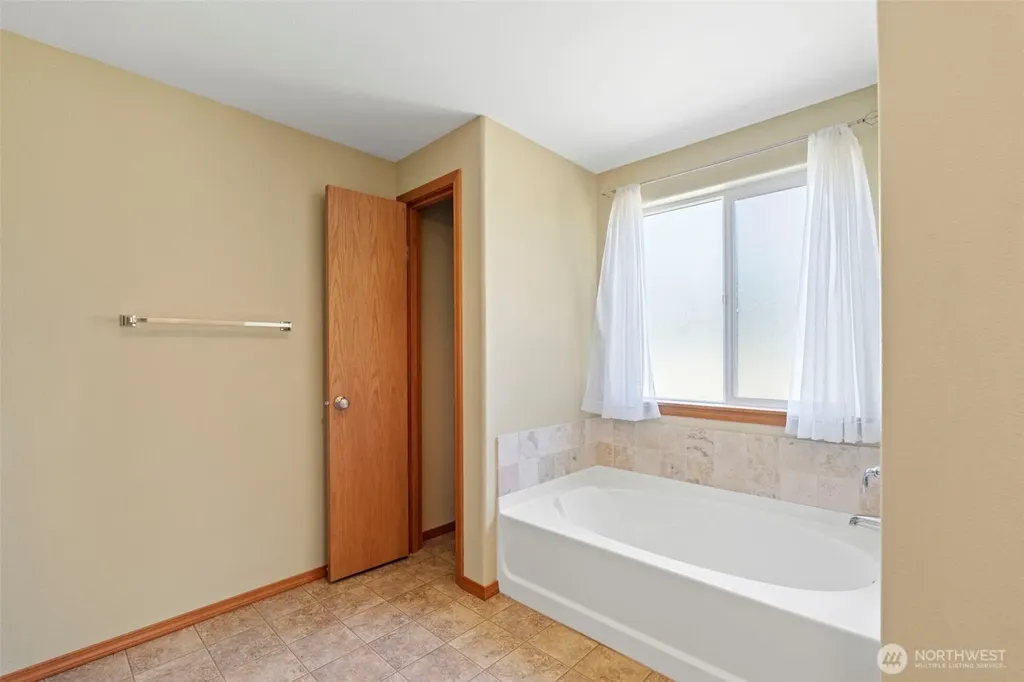 18408 Kohse Lane SW Rochester WA 98579