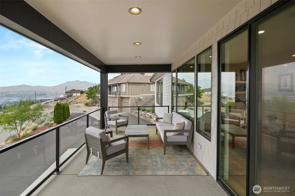 481 Lower Daniels Drive East Wenatchee WA 98802