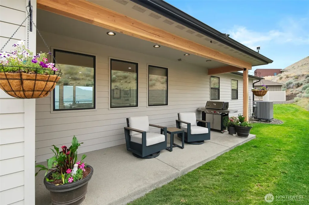 481 Lower Daniels Drive East Wenatchee WA 98802