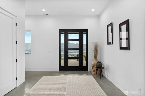 481 Lower Daniels Drive East Wenatchee WA 98802