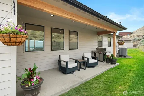 481 Lower Daniels Drive East Wenatchee WA 98802