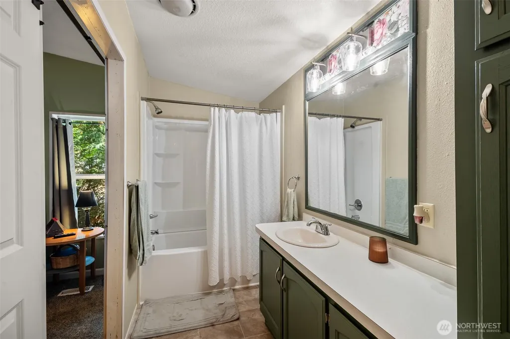 23716 186th Street E Orting WA 98360