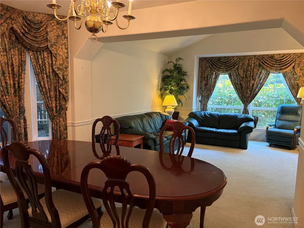 5724 Hillpointe Circle Lynnwood WA 98037