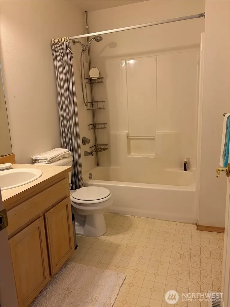 5724 Hillpointe Circle Lynnwood WA 98037