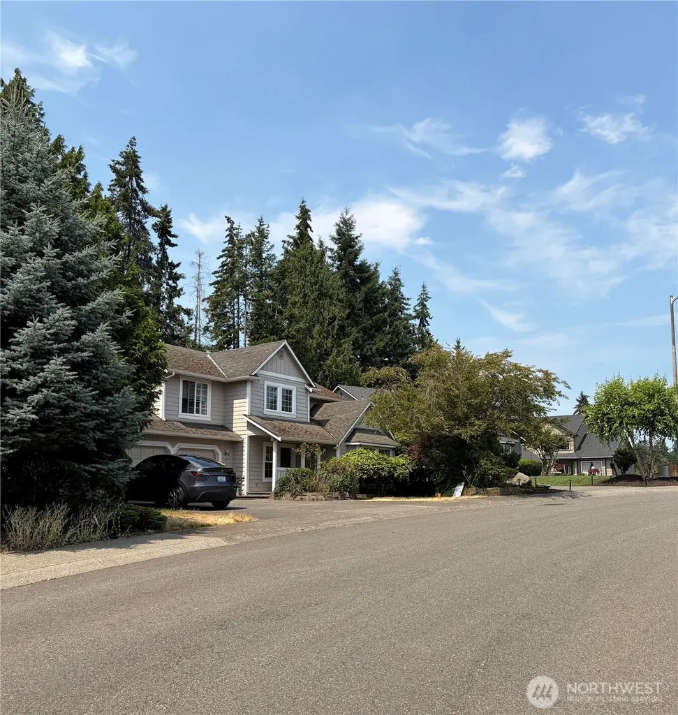5724 Hillpointe Circle Lynnwood WA 98037