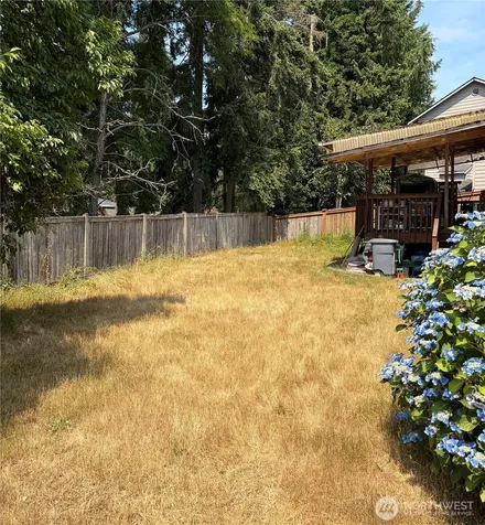 5724 Hillpointe Circle Lynnwood WA 98037