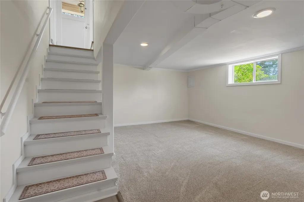 3909 SW Stevens Street Seattle WA 98116