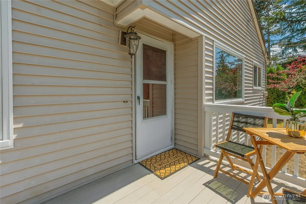 3909 SW Stevens Street Seattle WA 98116