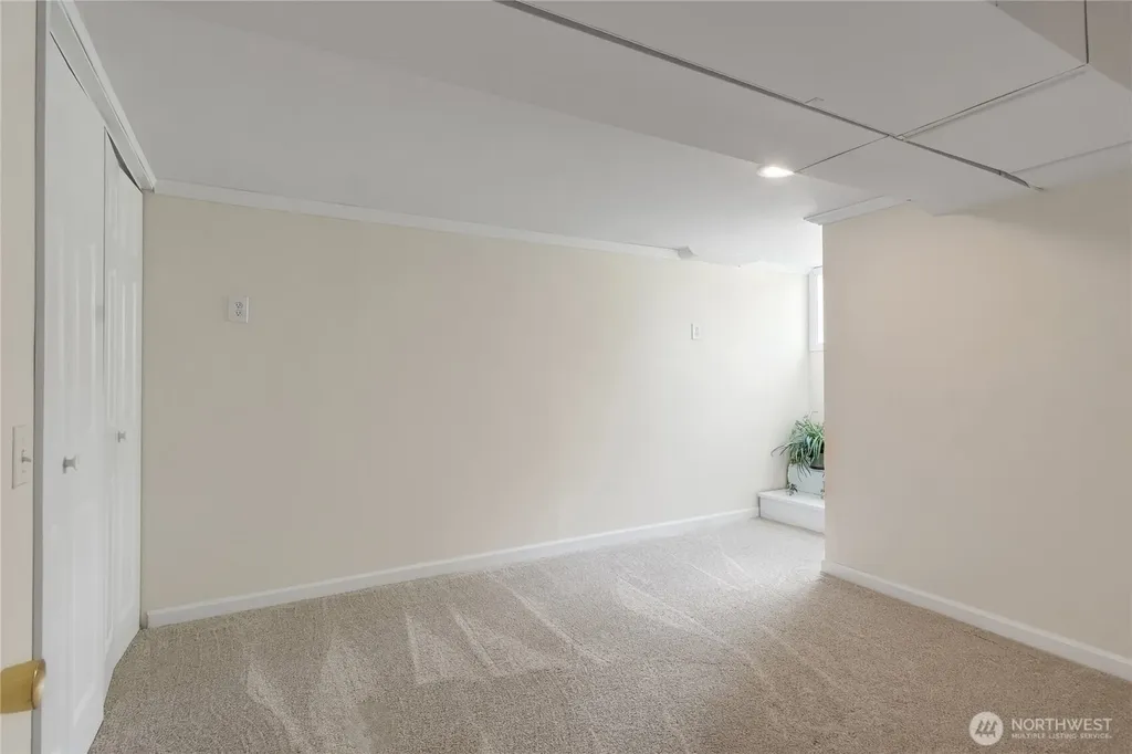 3909 SW Stevens Street Seattle WA 98116