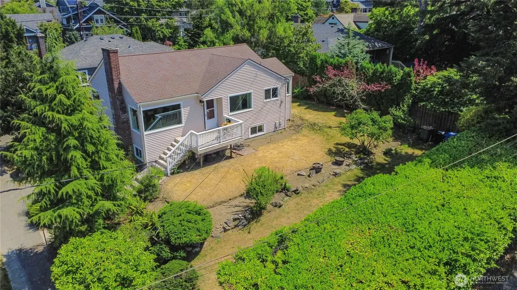 3909 SW Stevens Street Seattle WA 98116