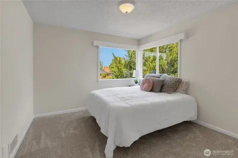 3909 SW Stevens Street Seattle WA 98116
