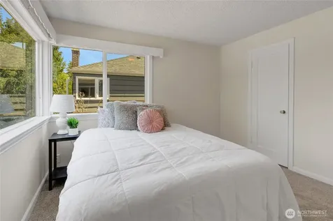 3909 SW Stevens Street Seattle WA 98116