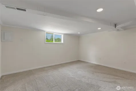 3909 SW Stevens Street Seattle WA 98116