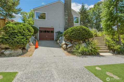 3909 SW Stevens Street Seattle WA 98116