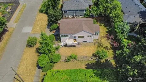 3909 SW Stevens Street Seattle WA 98116