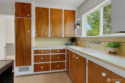 3909 SW Stevens Street Seattle WA 98116