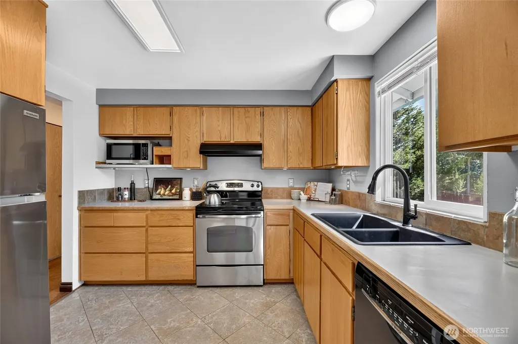 2412 U Street NW Auburn WA 98001