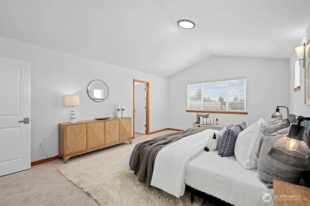 3829 134th Place SW Lynnwood WA 98087
