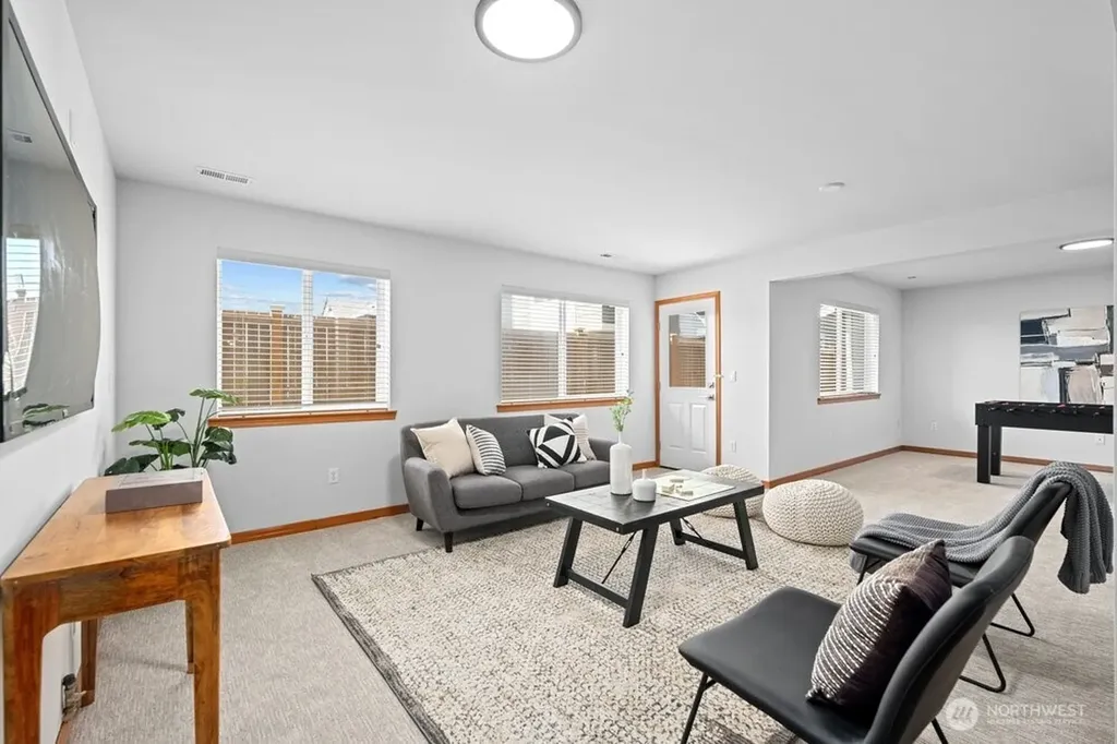 3829 134th Place SW Lynnwood WA 98087