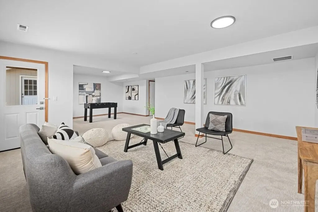 3829 134th Place SW Lynnwood WA 98087