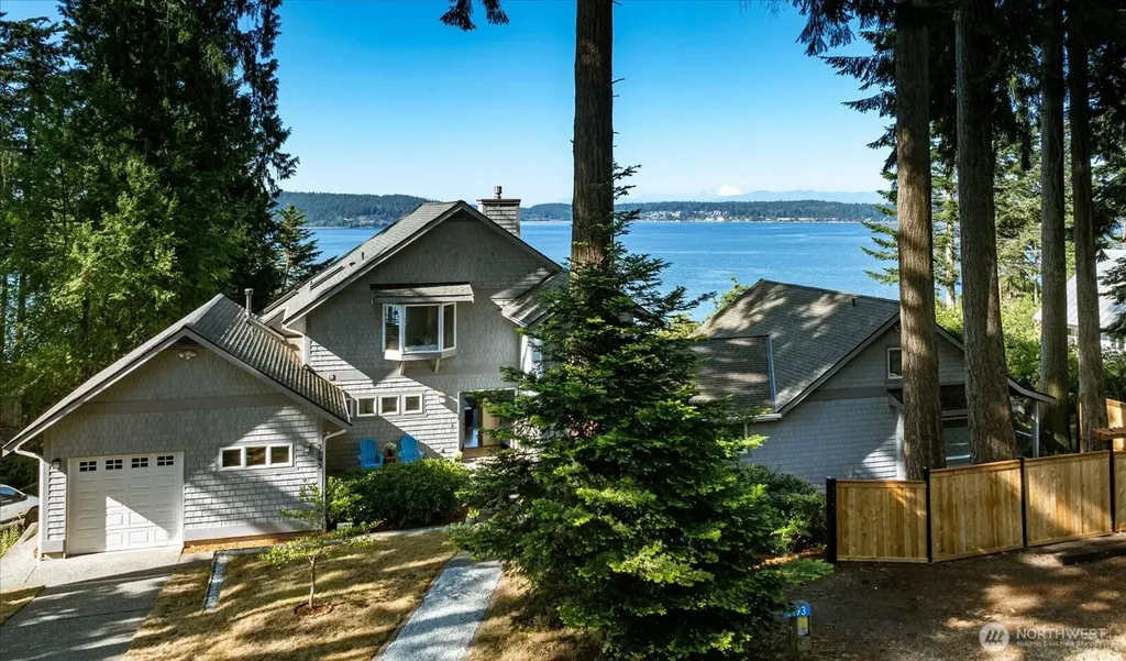 3193 Fox Spit Road Langley WA 98260