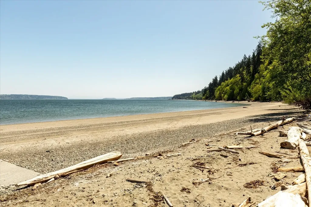 3193 Fox Spit Road Langley WA 98260