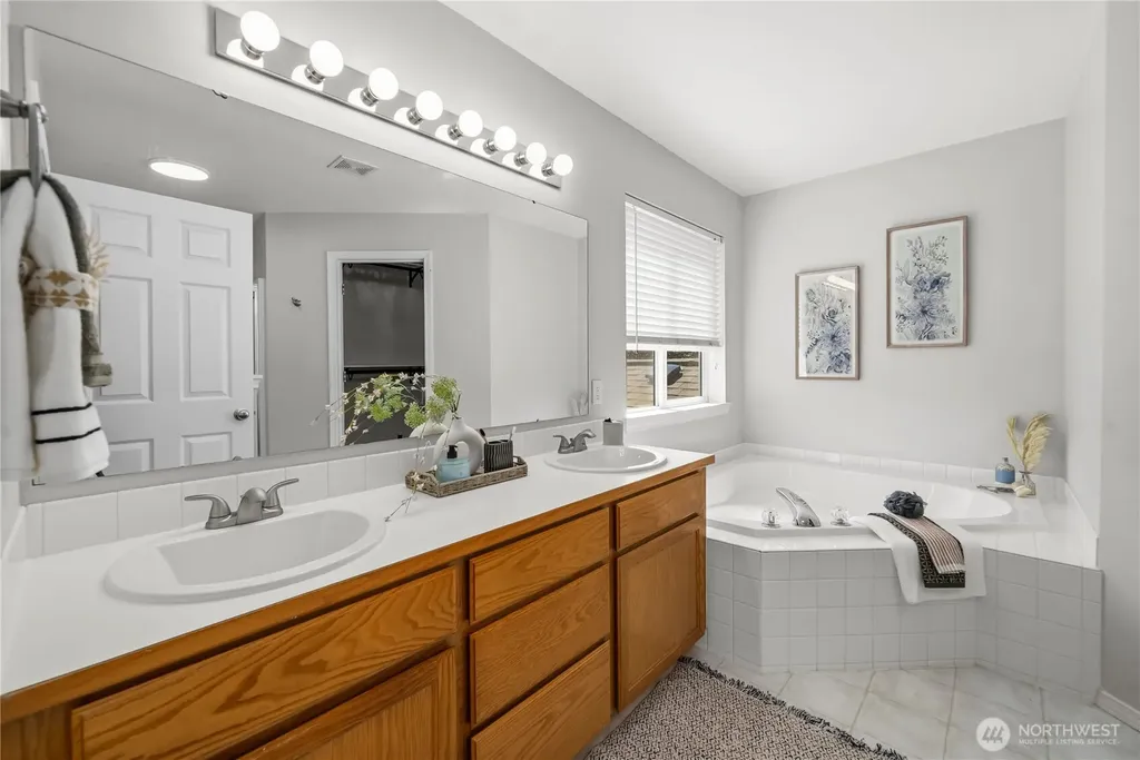 27610 239th Place SE Maple Valley WA 98038