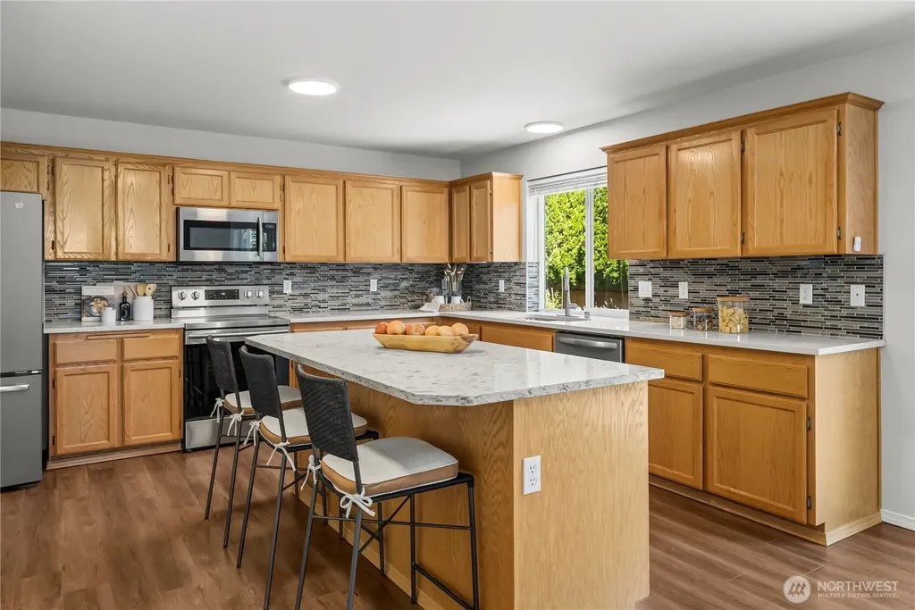 27610 239th Place SE Maple Valley WA 98038