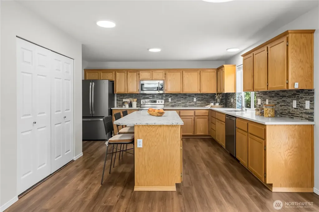 27610 239th Place SE Maple Valley WA 98038