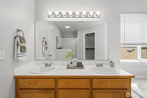 27610 239th Place SE Maple Valley WA 98038