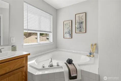 27610 239th Place SE Maple Valley WA 98038