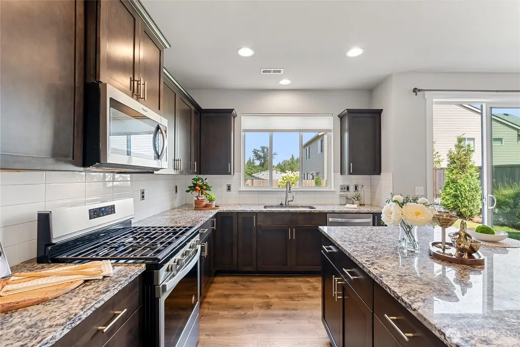 3308 104th Avenue NE Lake Stevens WA 98258