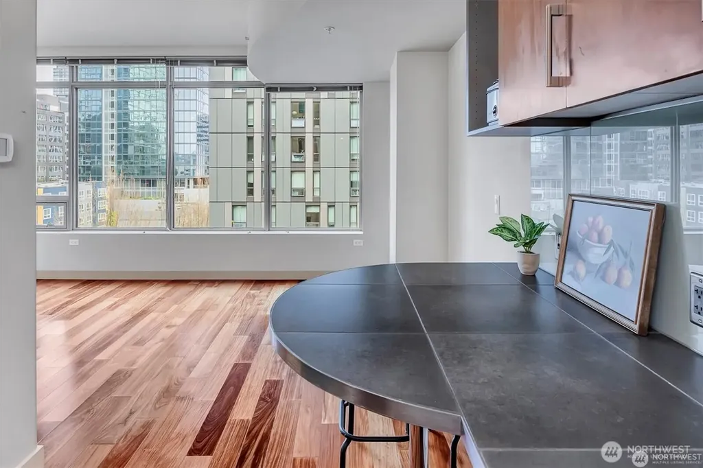 910 Lenora Street Seattle WA 98121