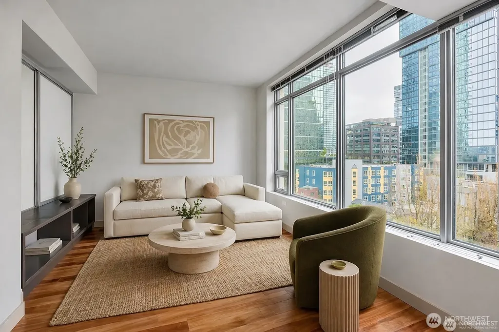 910 Lenora Street Seattle WA 98121