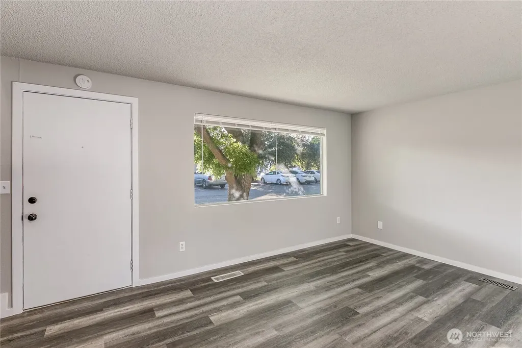 6721 W Kennewick Avenue Kennewick WA 99336